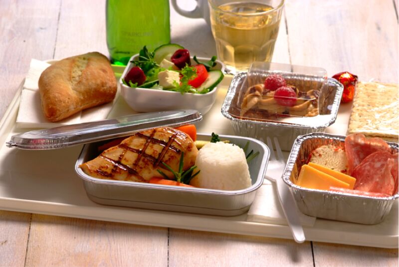 Normas de seguridad y pruebas para vajillas de papel de aluminio